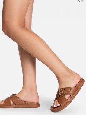 Dream Pairs Criss-Cross Flat Sandals